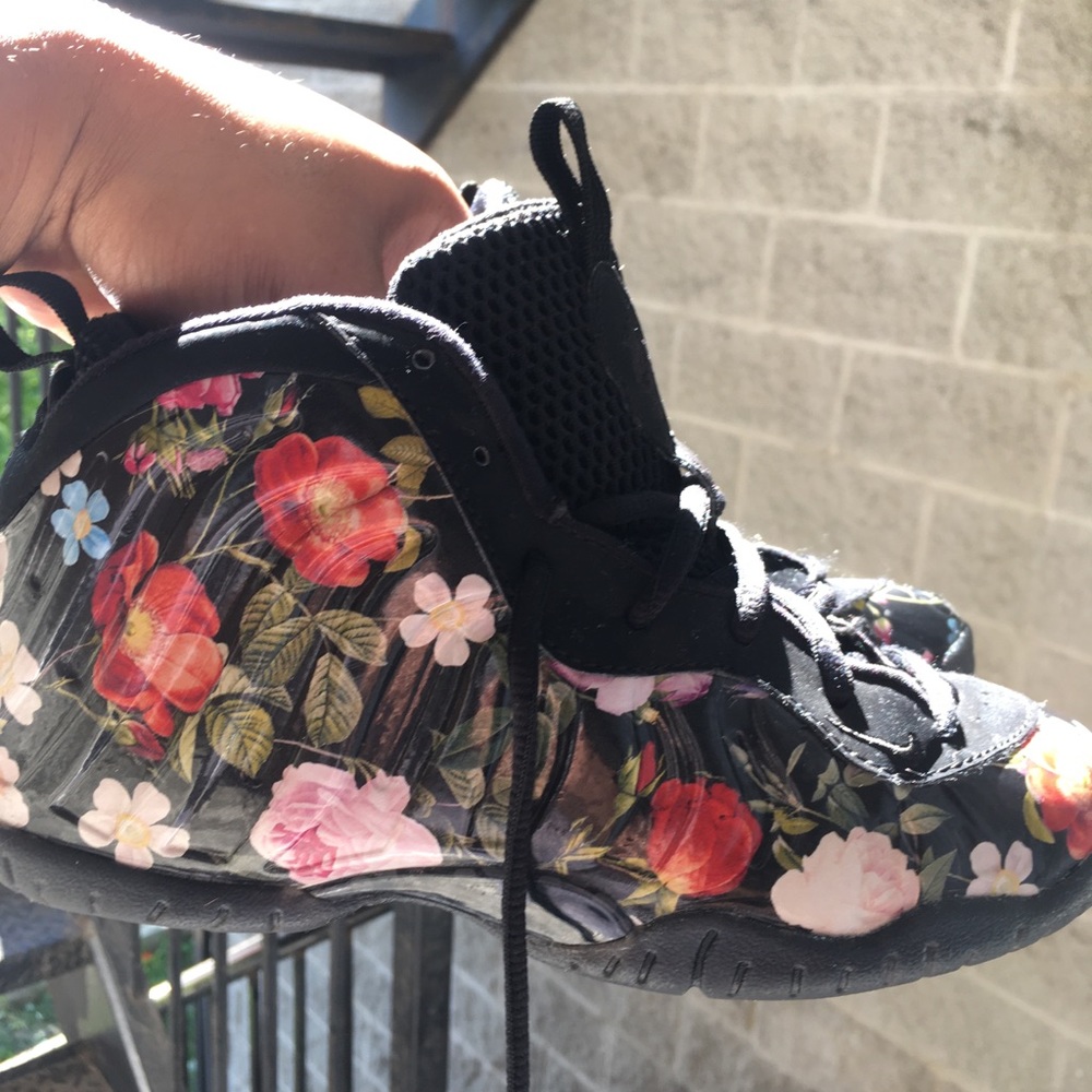 Kids Nike Foamposites size 3